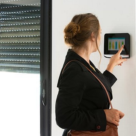 Domophone System Открийте пълната гама видеодомофони на Somfy.